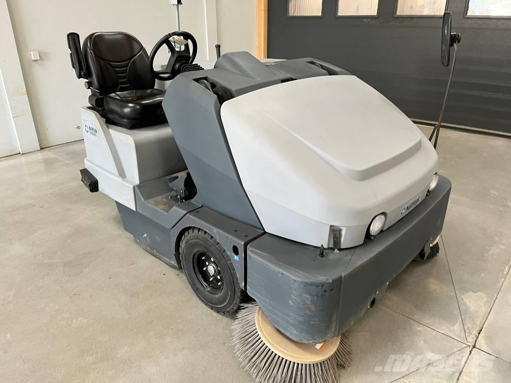 Nilfisk SW 8000 Indoor sweepers