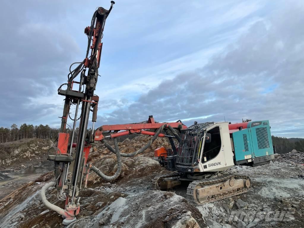 Sandvik Ranger DX800 Surface drill rigs