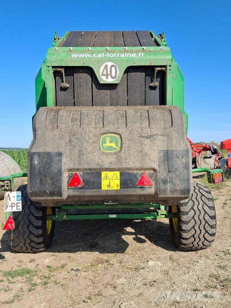 John Deere V461M Round balers