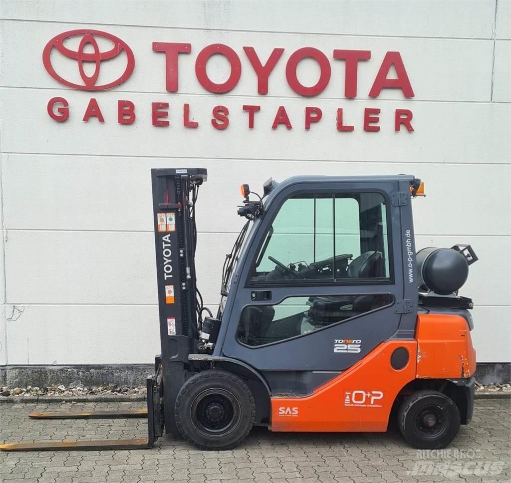Toyota 02-8FGF25 LPG trucks