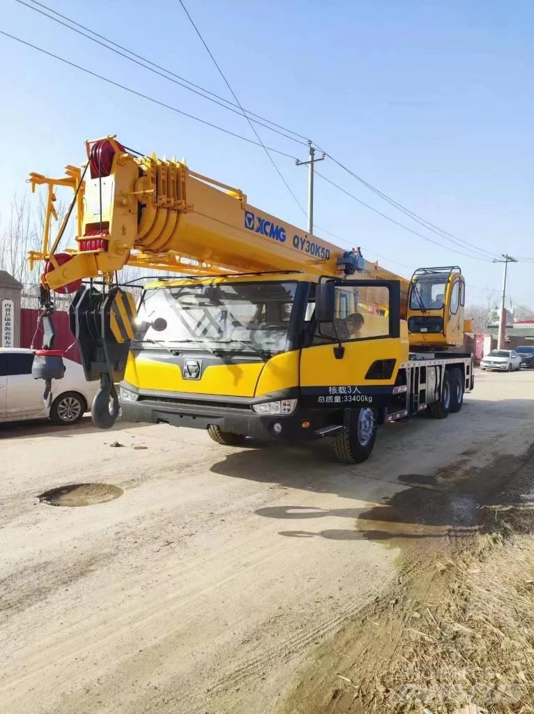 XCMG QY30T All terrain cranes