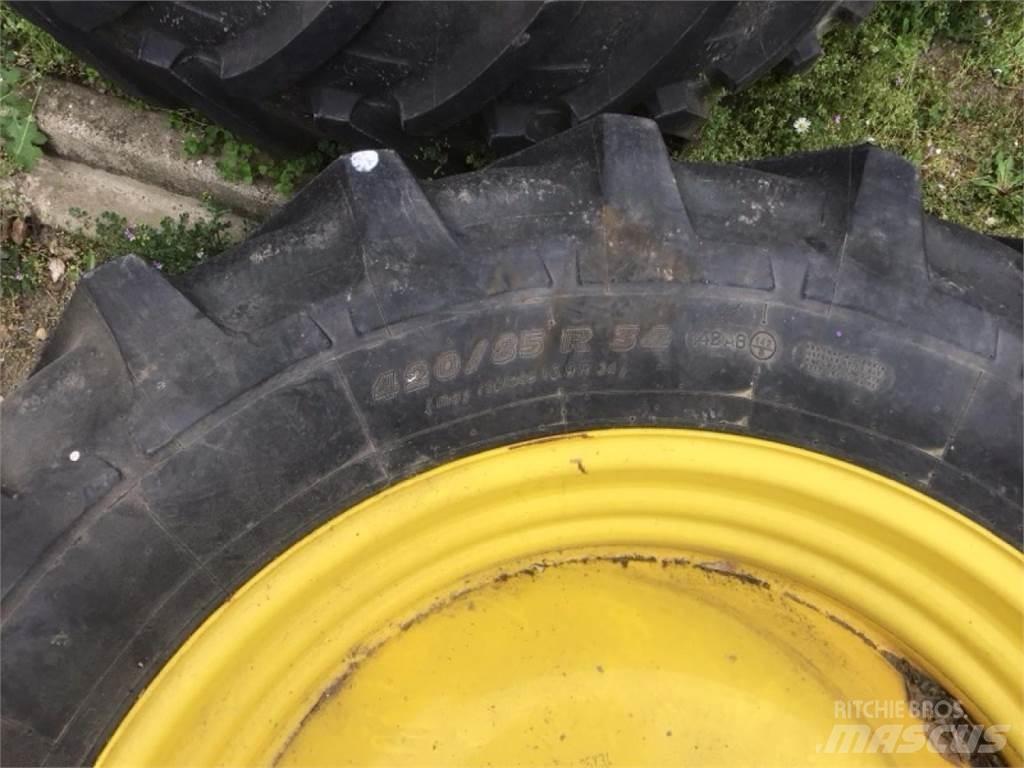 Michelin 420/85R34 Tyres, wheels and rims