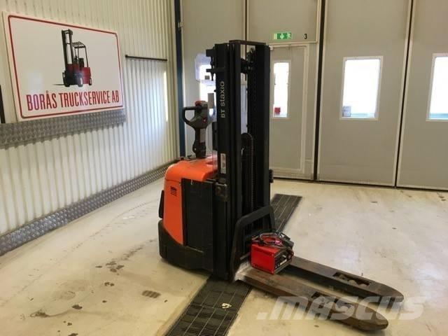 BT SPE 125 L Pedestrian stacker