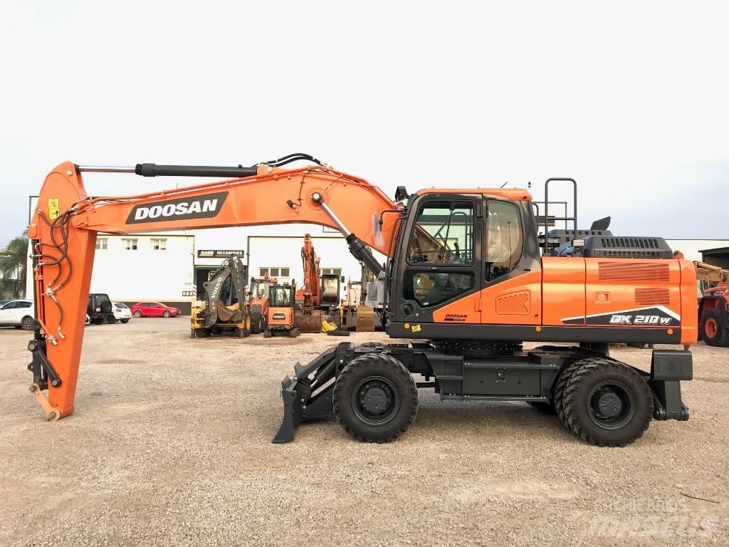 Develon DX 210 W-7 Wheeled excavators