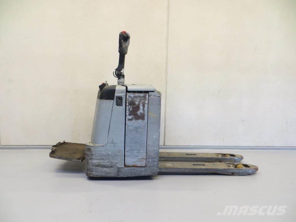 BT LPE240/8 Low lift with platform