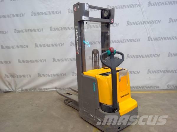 Jungheinrich EJC 216 Pedestrian stacker