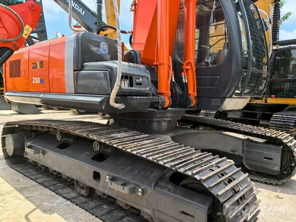 Hitachi ZX 250-3 G Mini excavators  7t - 12t