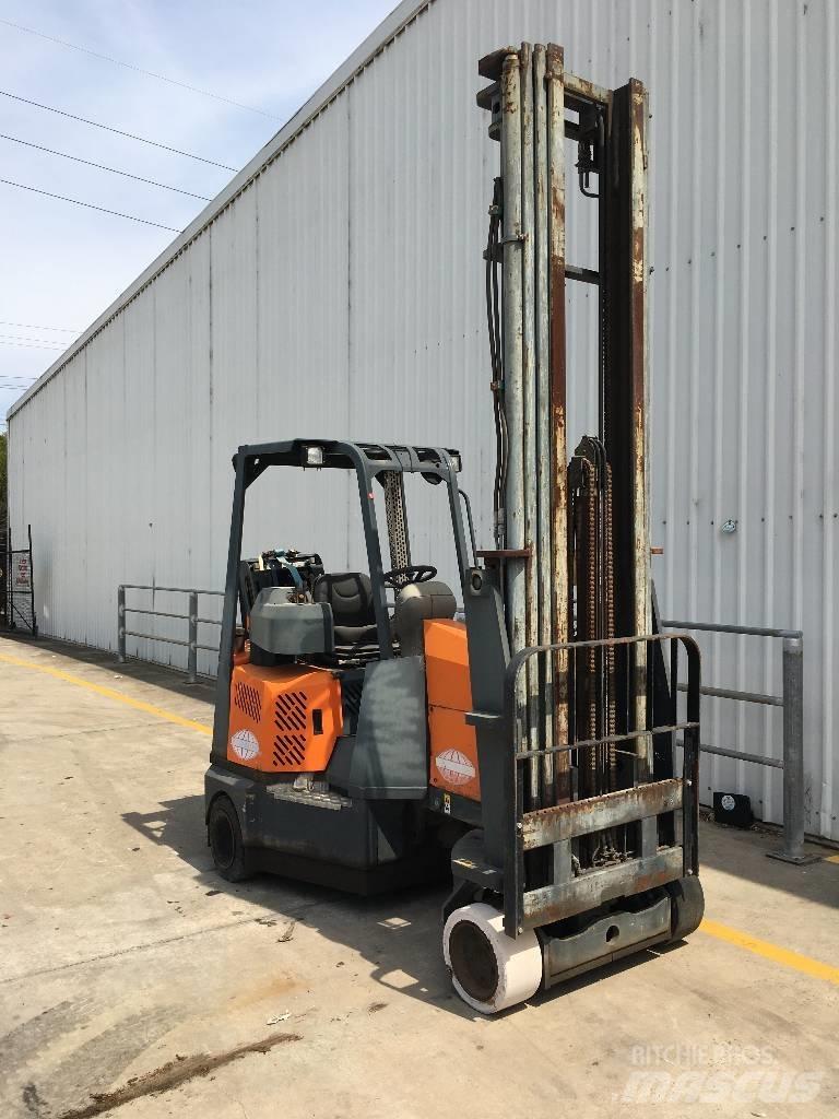 Aisle-Master 20WH Narrow aisle truck