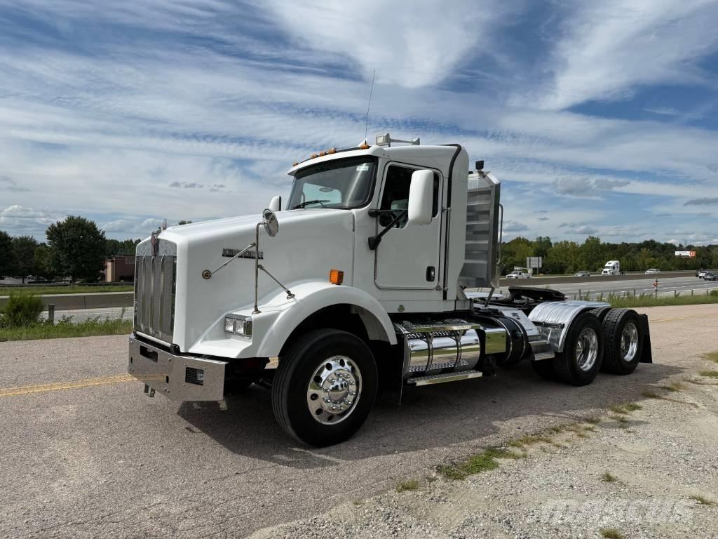 Kenworth T 800 Prime Movers