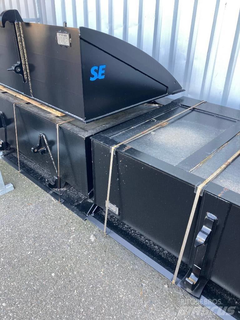 SE Equipment  Skopor Front loader accessories