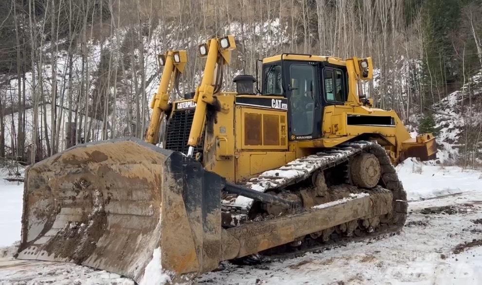 CAT D 8 R Crawler dozers