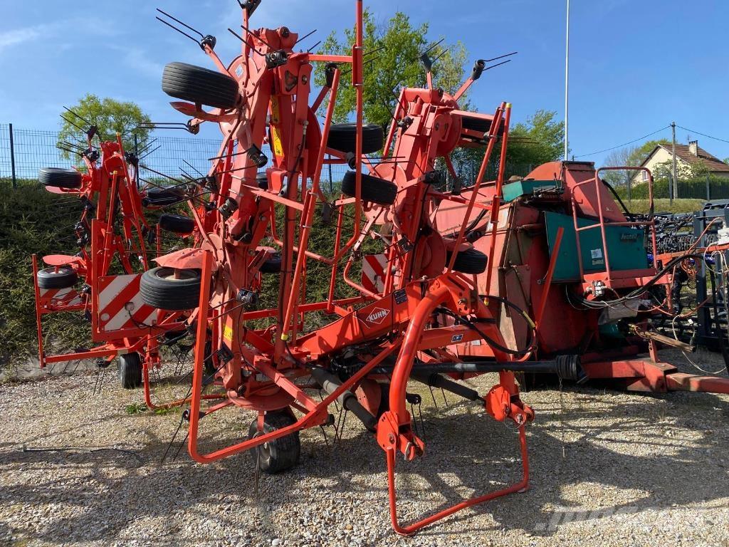 Kuhn GF8702 Rakes and tedders