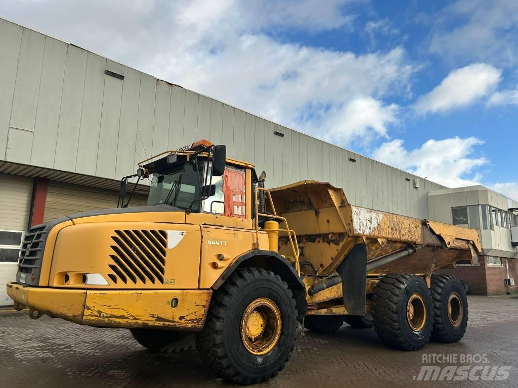 Volvo A 25 D Articulated Haulers