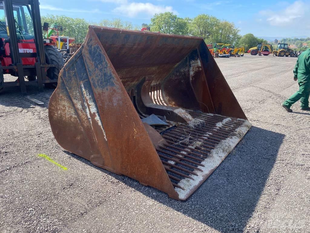 Volvo L 180 Buckets
