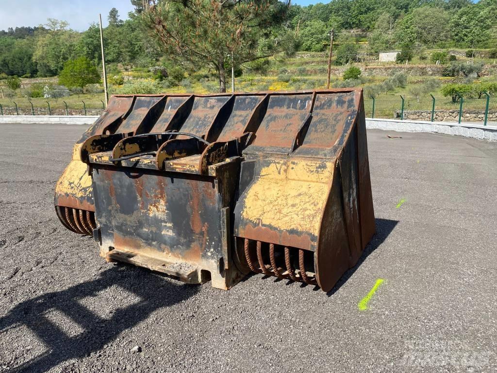 Volvo L 180 Buckets