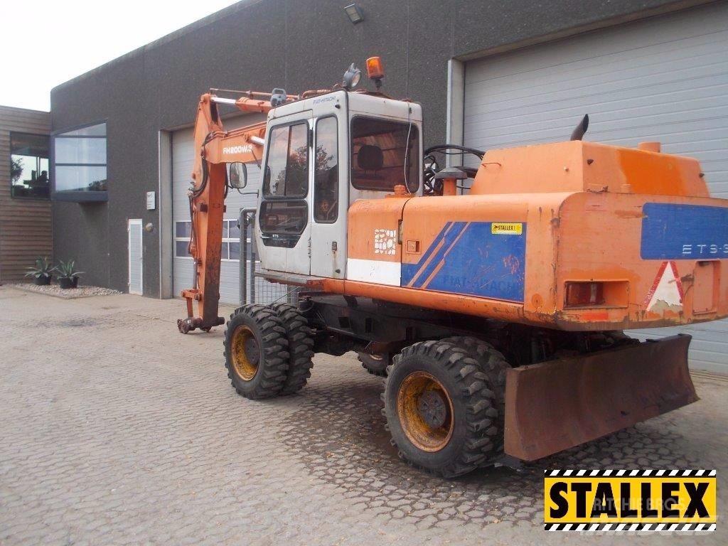 Hitachi 200W Wheeled excavators