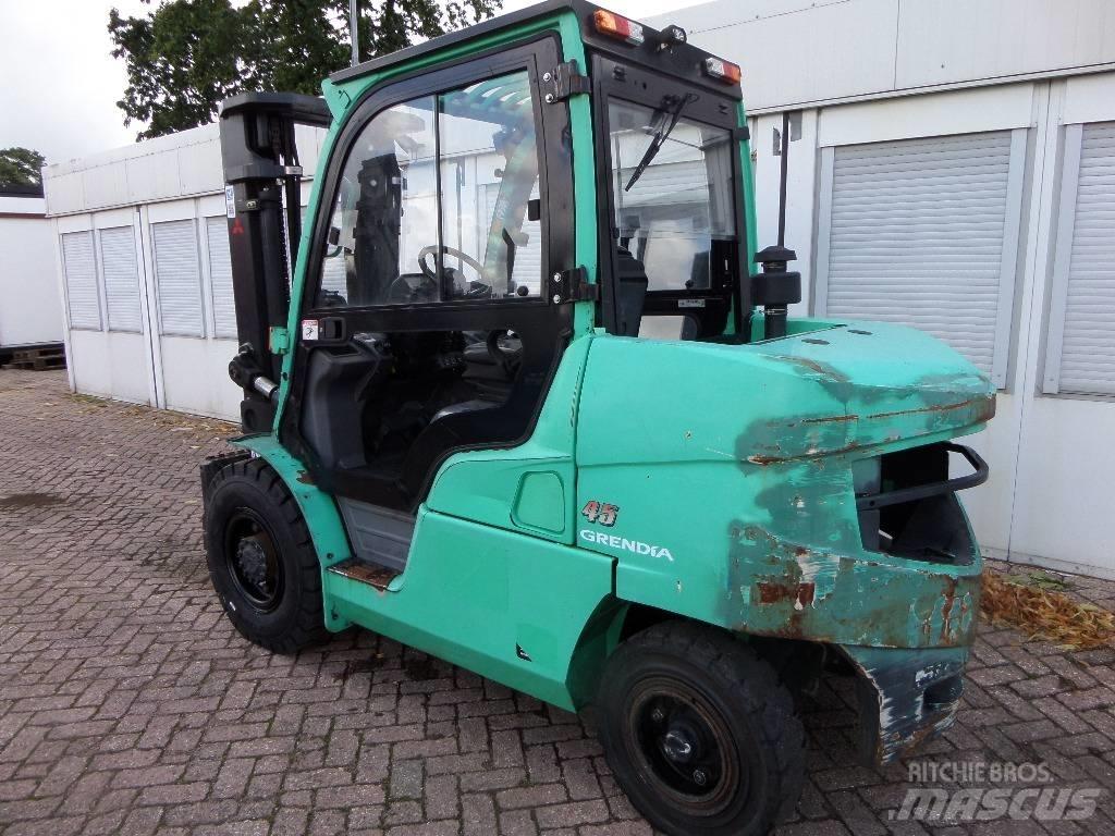 Mitsubishi FD45NT Diesel trucks