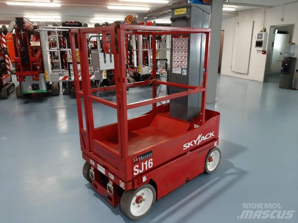 SkyJack SJ 16 Used Personnel lifts and access elevators
