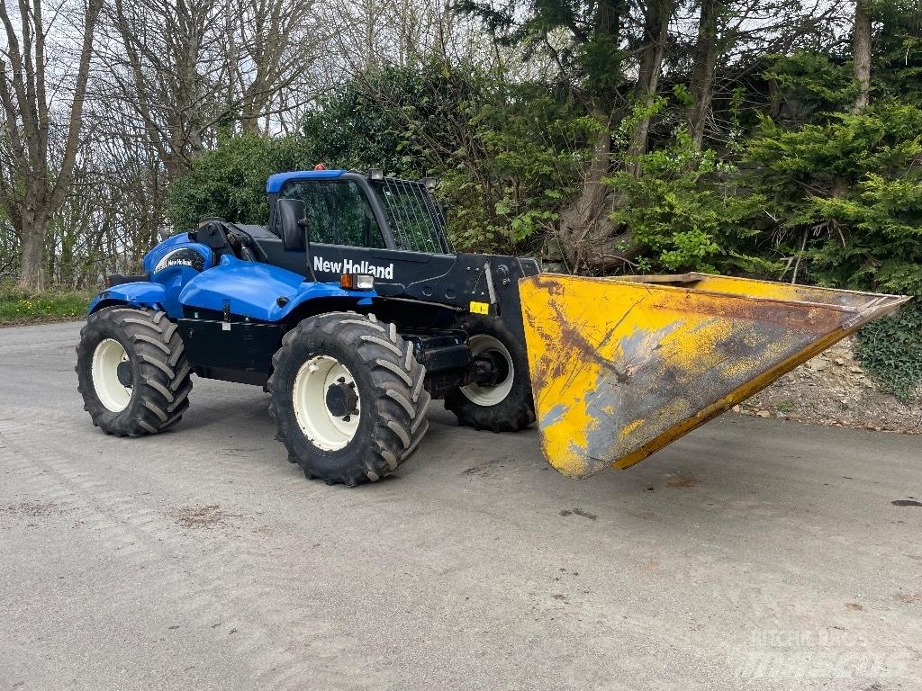 New Holland LM 435 A Telehandlers