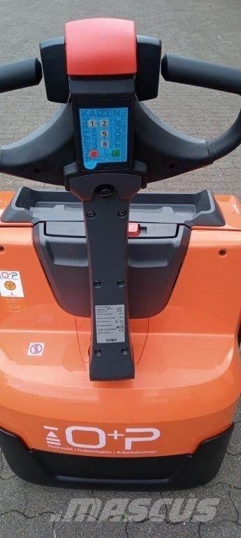 Toyota LWE 200 Low lifter