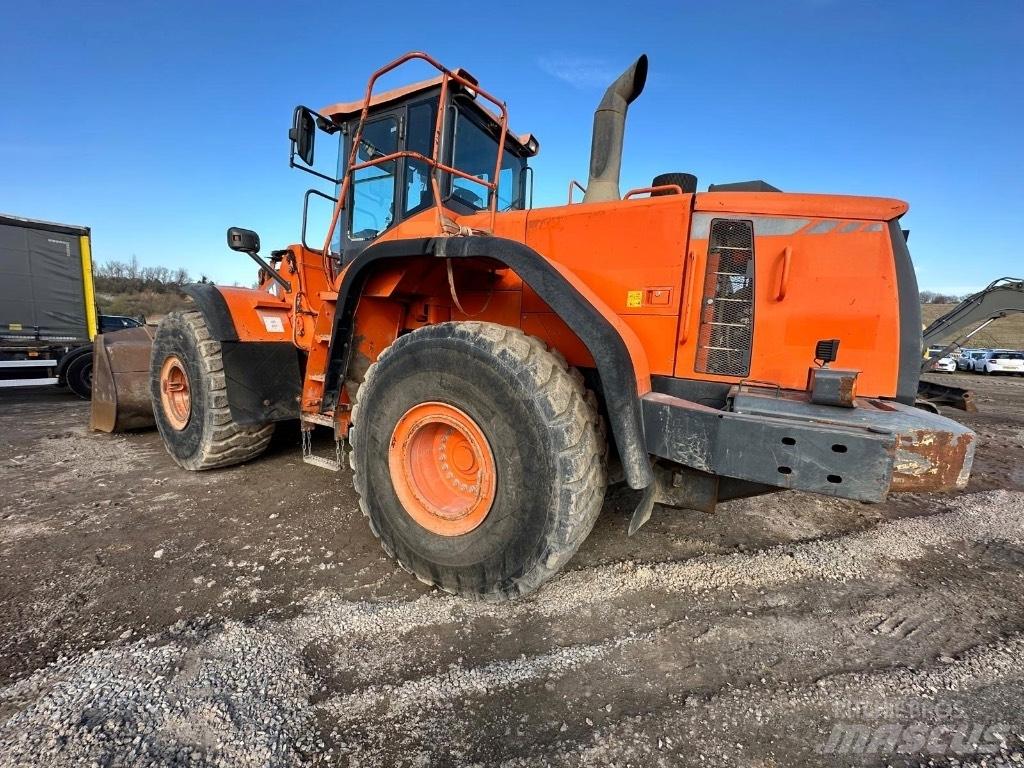 Doosan DX420-3 Wheeled excavators