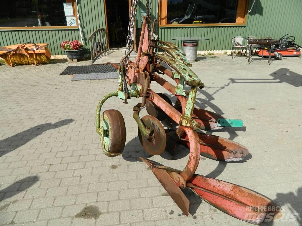 Kverneland 3k Ploughs