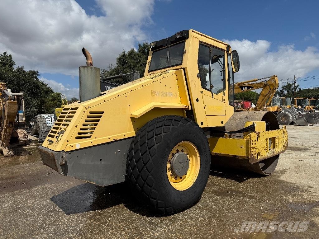 Bomag BW 211 D-3 Twin drum rollers