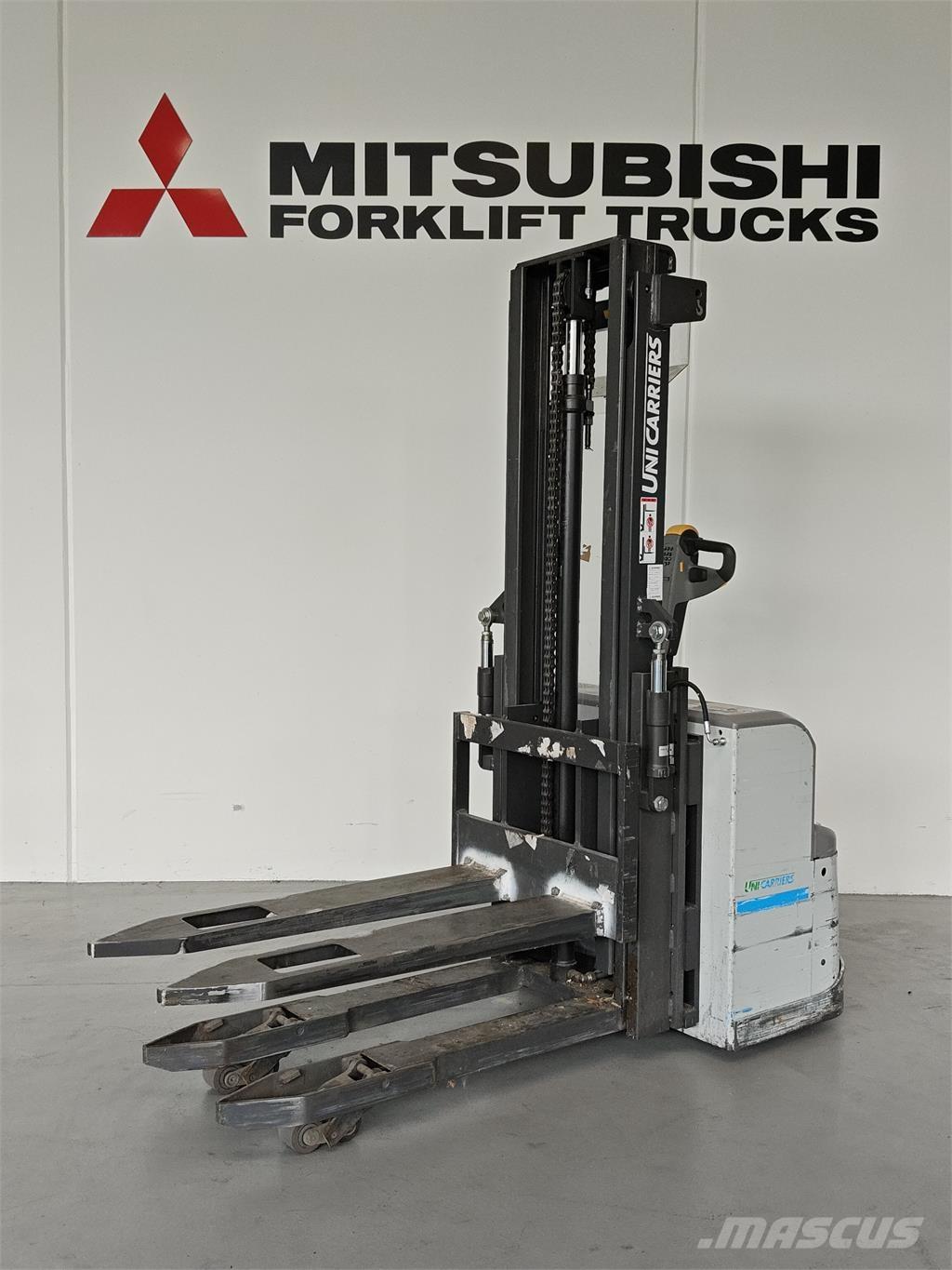 Atlet PSH160 Self propelled stackers