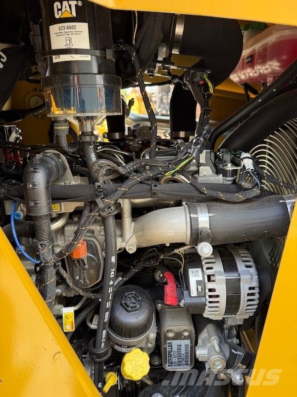 CAT 424 Backhoe
