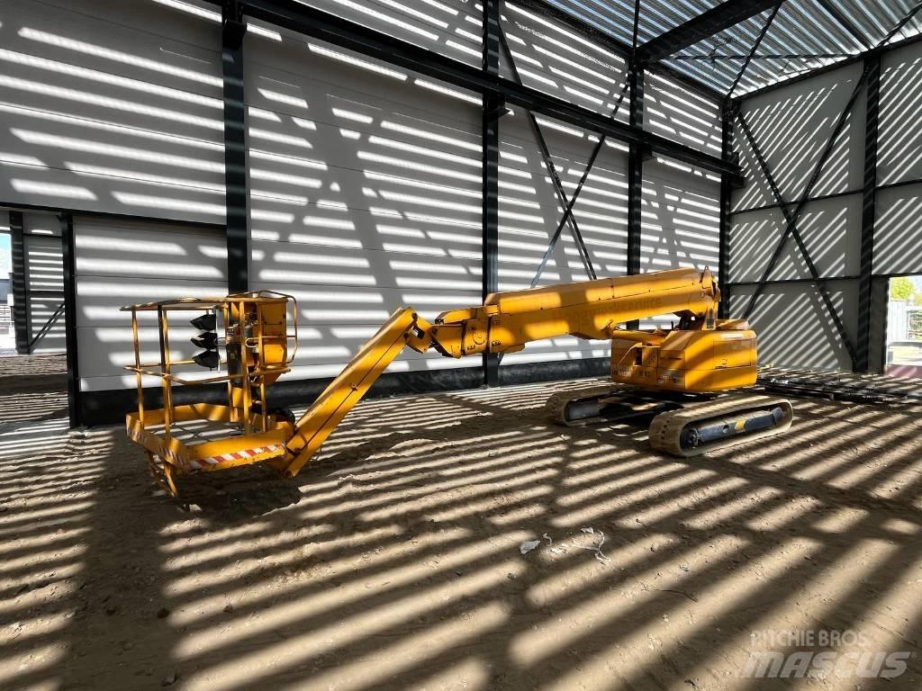 Hitachi HX140B Telescopic boom lifts