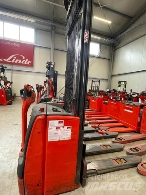 Linde L16 Pedestrian stacker