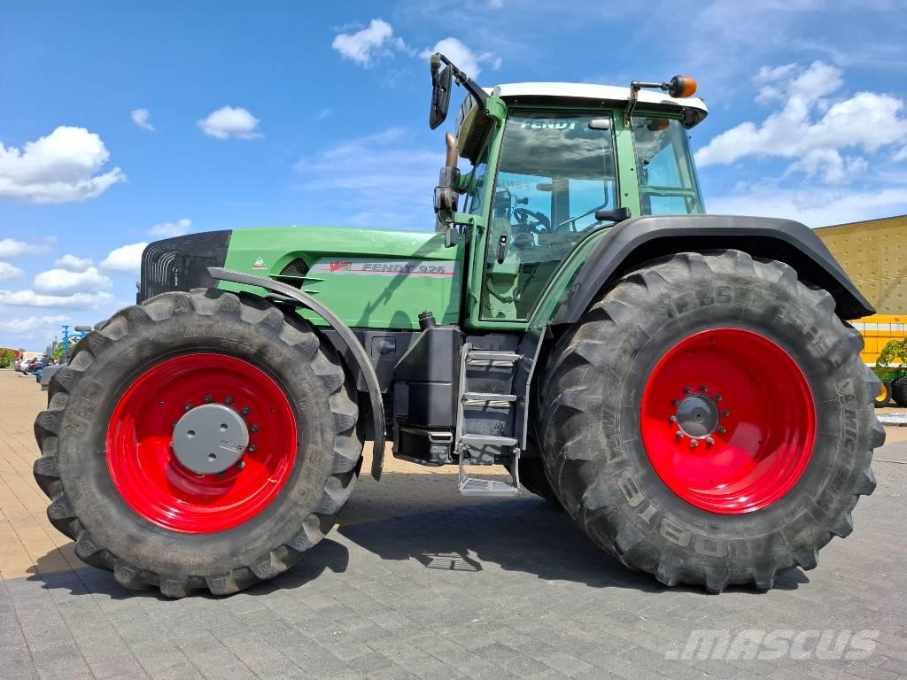 Fendt 926 Vario TMS Tractors