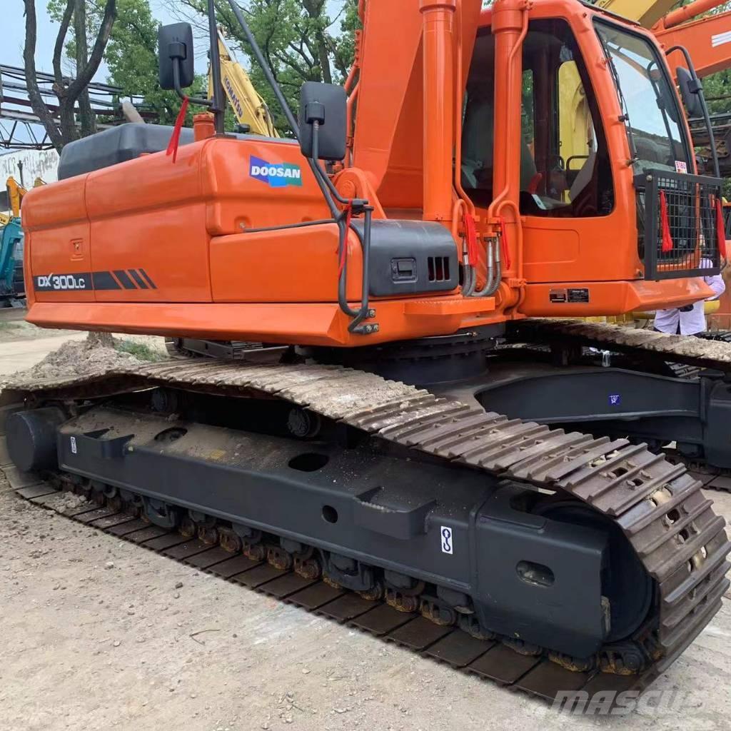 Doosan DX 300 Crawler excavators