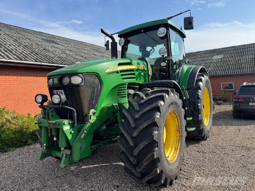 John Deere 7920 Tractors