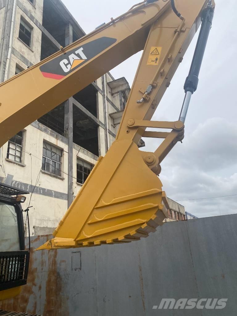 CAT 320 D Crawler excavators