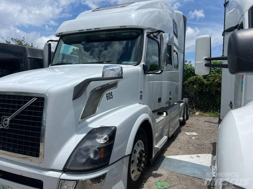 Volvo VNL 780 Prime Movers
