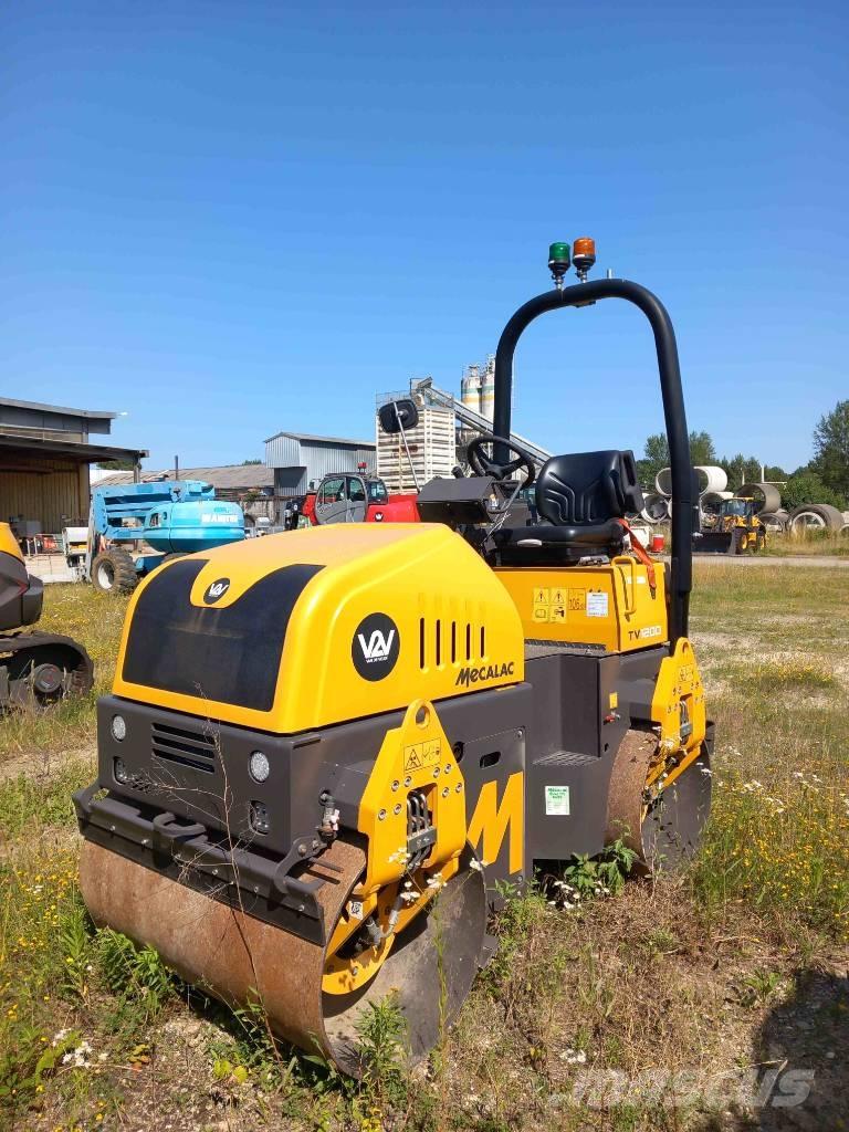 Mecalac TV1200 Tampers