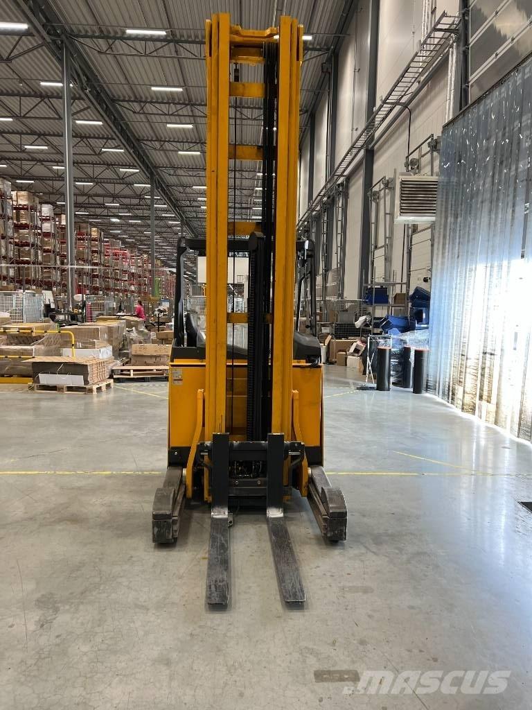 Jungheinrich ETV 214 Reach truck