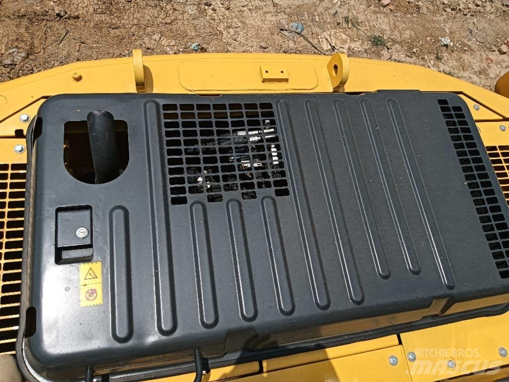 Komatsu PC 130 Mini excavators  7t - 12t