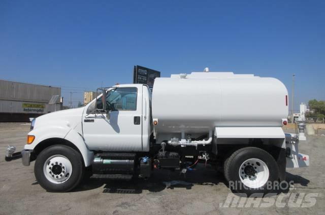 Ford F750 Water bowser