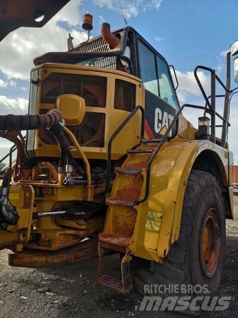 CAT 735 Articulated Haulers