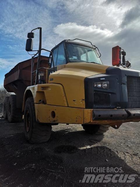 CAT 735 Articulated Haulers