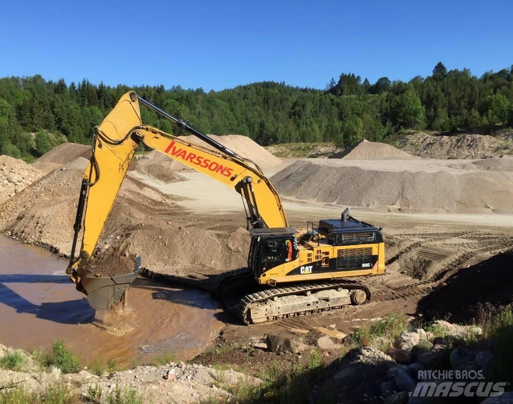 CAT 365C Long reach excavators