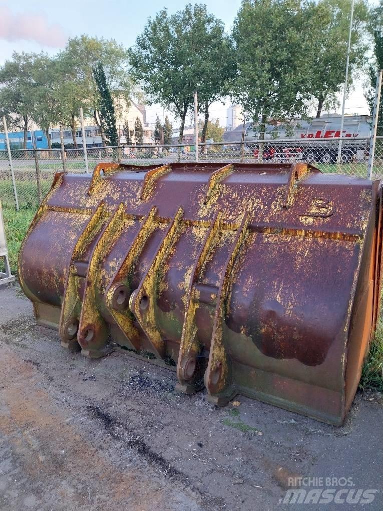 Komatsu WA 470 Buckets