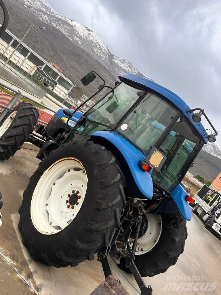 New Holland TD 5040 Tractors