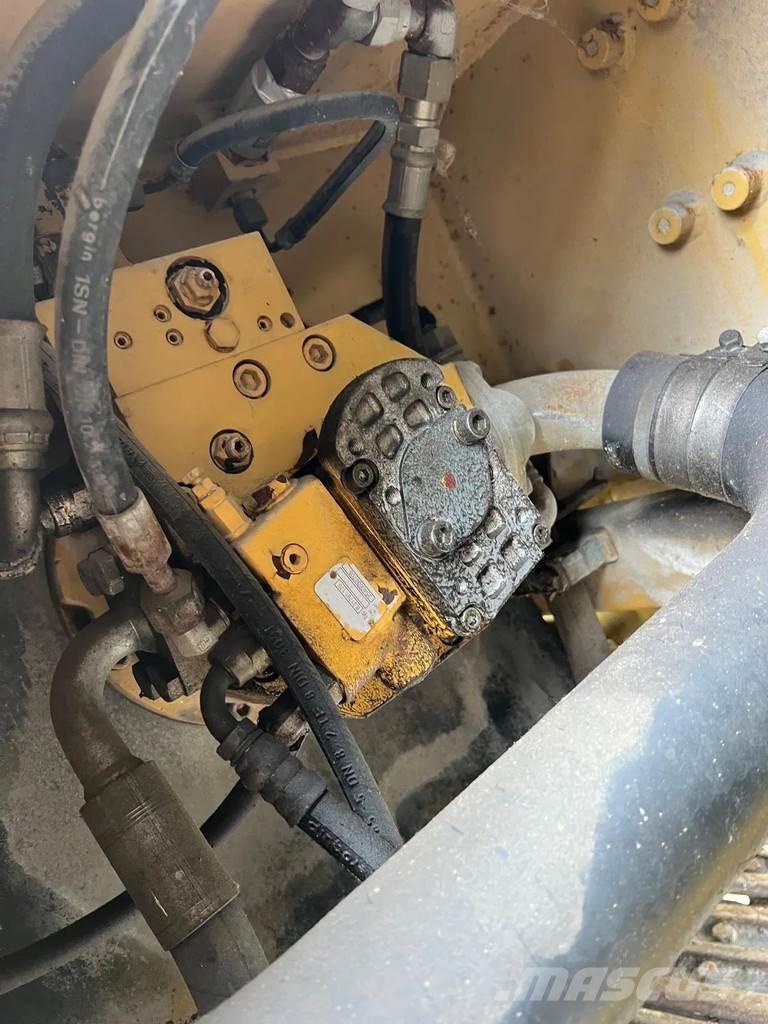 CAT 211B Crawler excavators