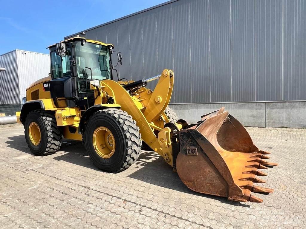 CAT 926M Wheel loaders