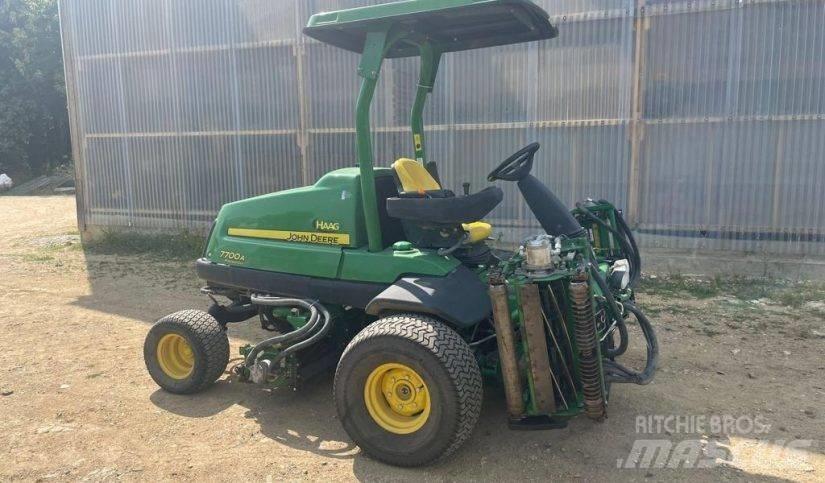 John Deere 7700A Fairway mowers