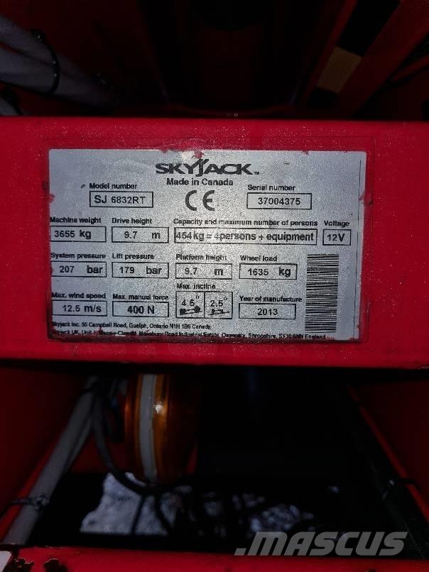 SkyJack SJ 6832 Scissor lifts