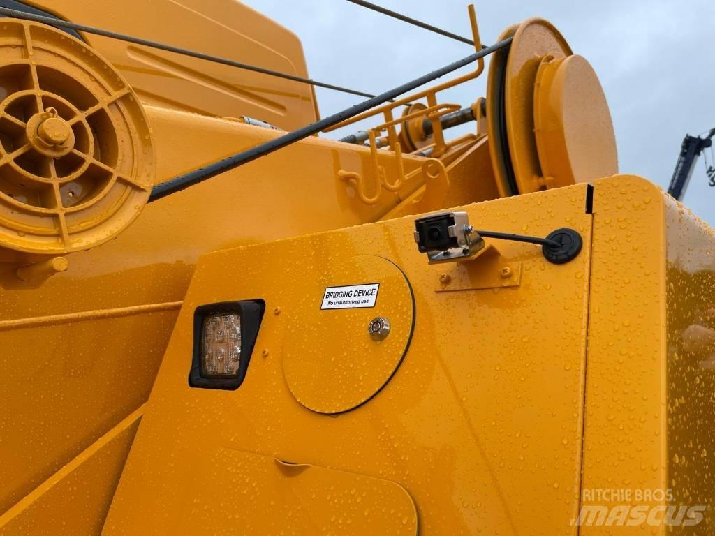Kato CR-130Rv Rough terrain cranes